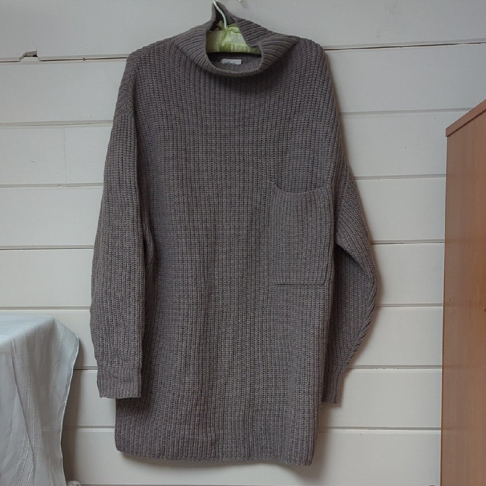 Oversized Wool Sweater in Beige/Gray